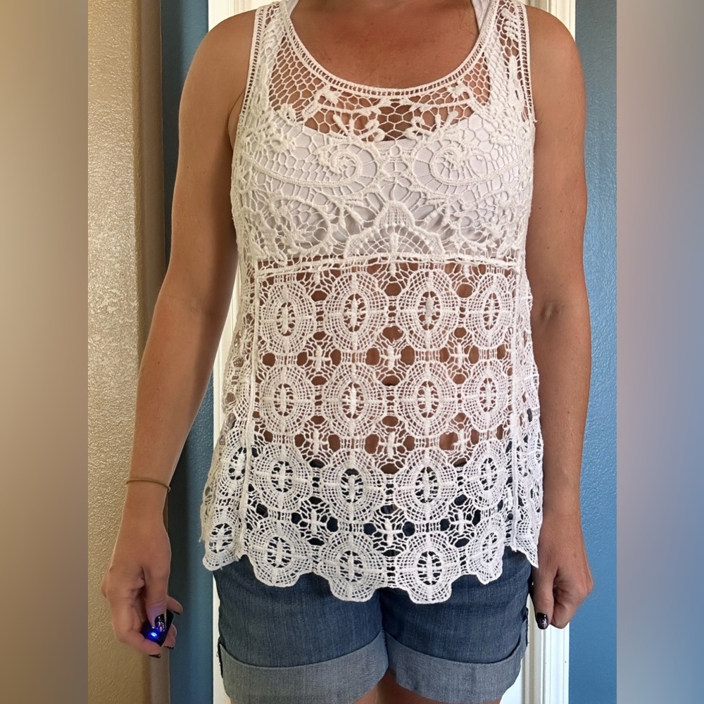 Lauren Conrad lacy summer top